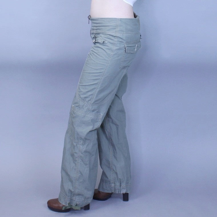 Vintage Y2k Low Rise Green Cargo Pants with Full Zip By Blue Asphalt