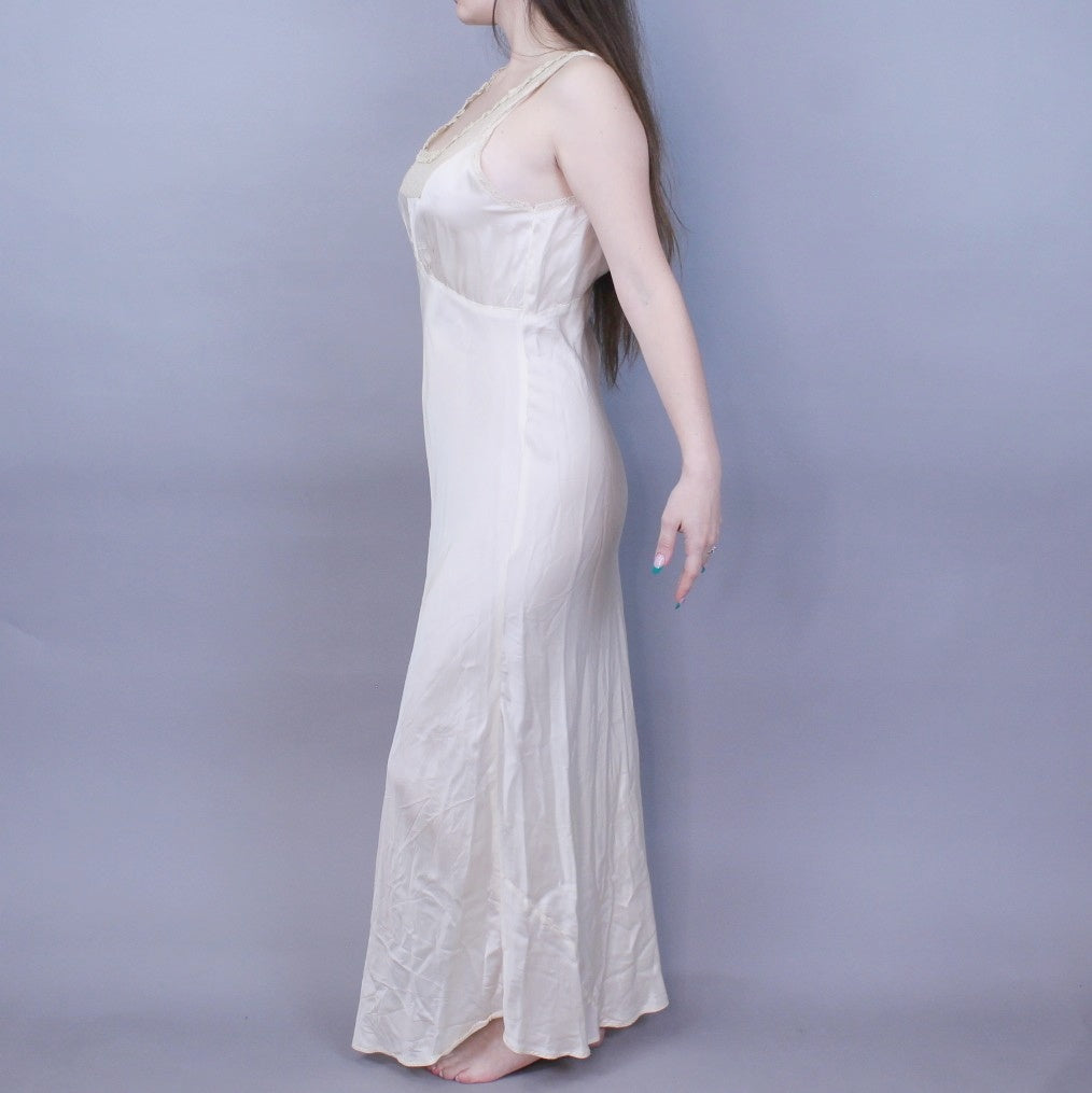 Vintage 40s Silky Bias Cut Elegant Nightgown