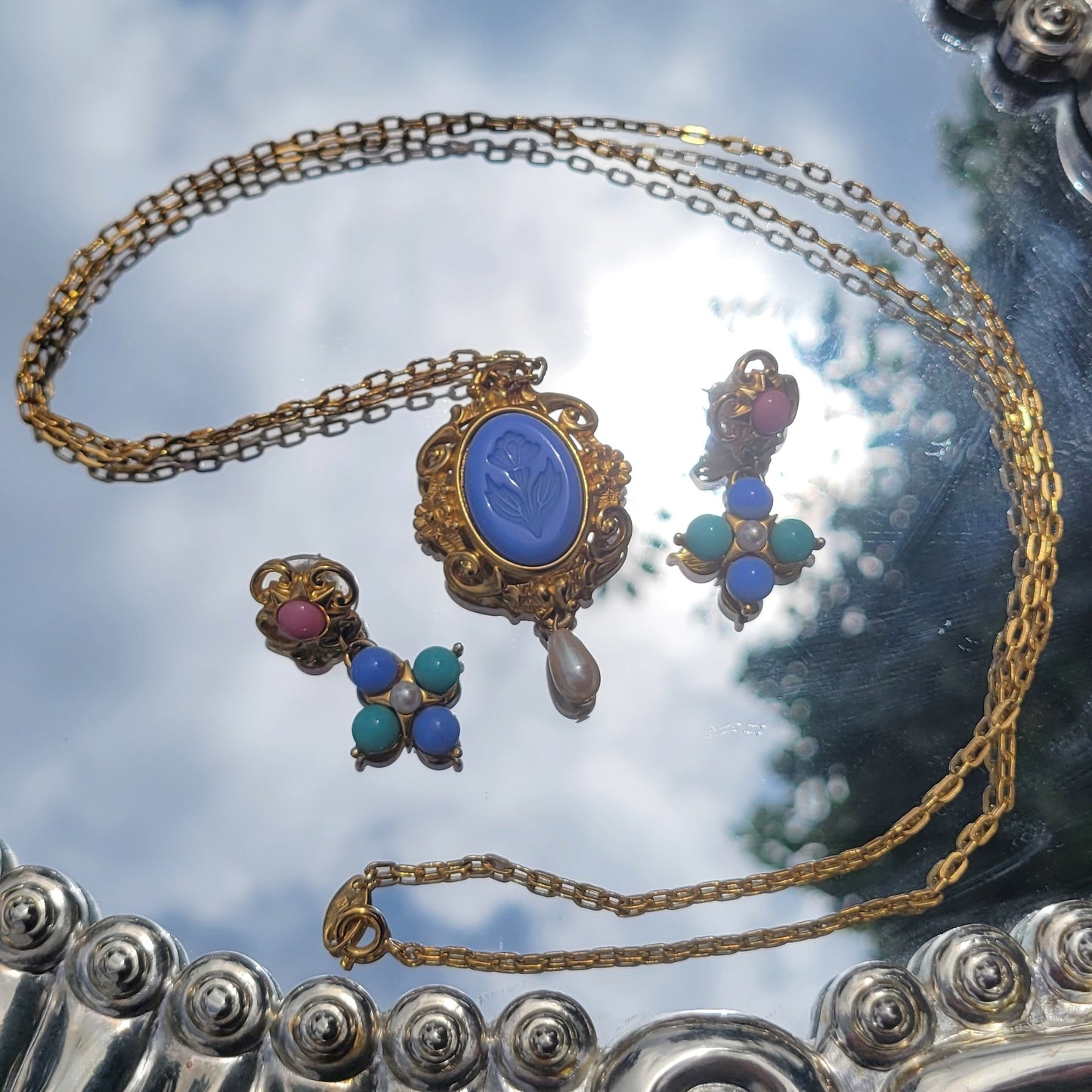 Vintage 80s Matching Jewelry Set Intaglio Glass Flower Cameo and Matching Earrings by Trifari