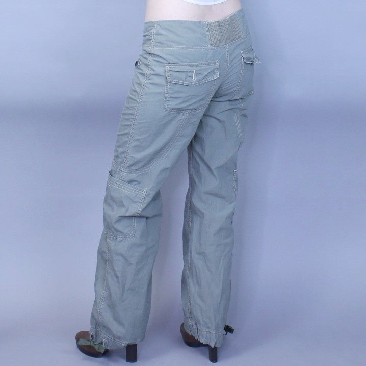 Vintage Y2k Low Rise Green Cargo Pants with Full Zip By Blue Asphalt