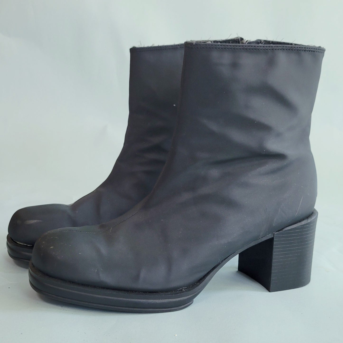 Vintage Y2k Chunky Winter Boots by Chillmark
