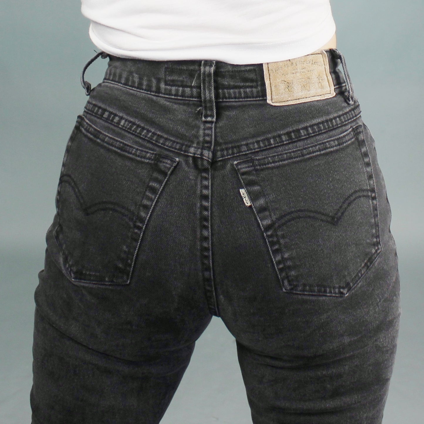 Vintage 90s 900 Series Silver Tab Levi's