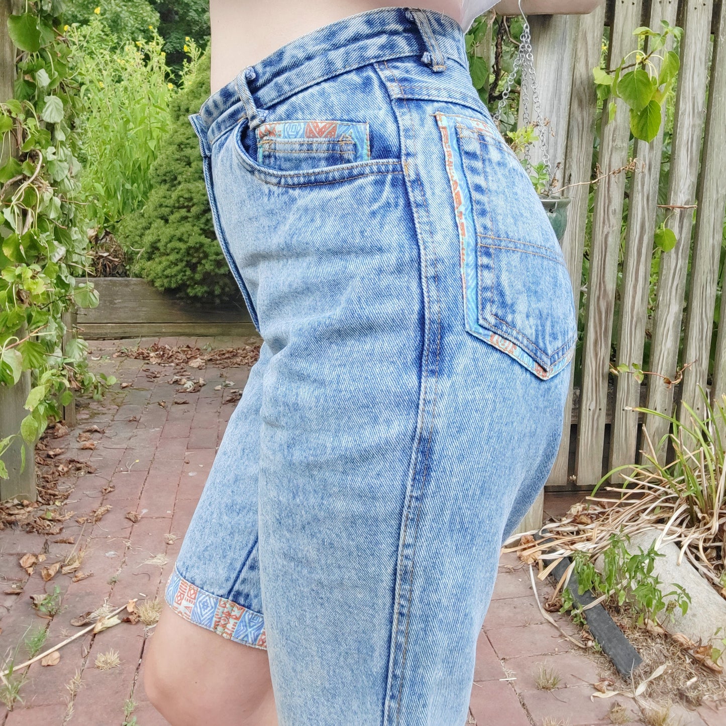 Vintage 90s Funky Bermuda Shorts by Desme