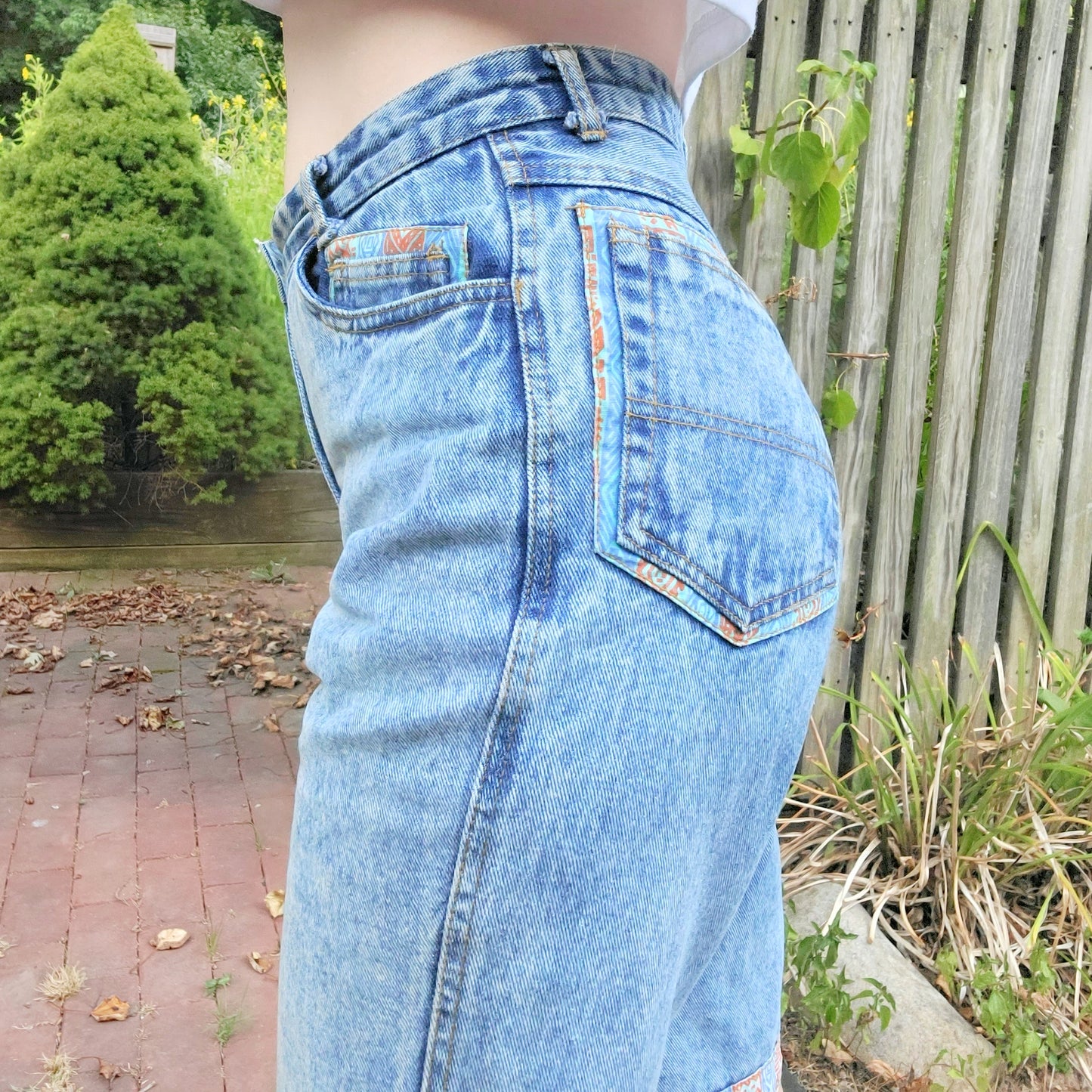 Vintage 90s Funky Bermuda Shorts by Desme