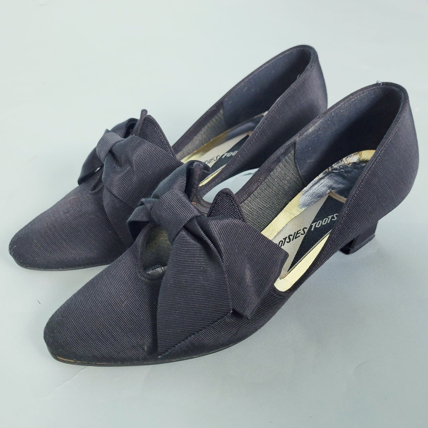 Vintage 90s Retro Bow Heels