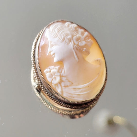 Vintage 40s Carved Shell Cameo Brooch 1/20 10k Gold Filled Signed Amco