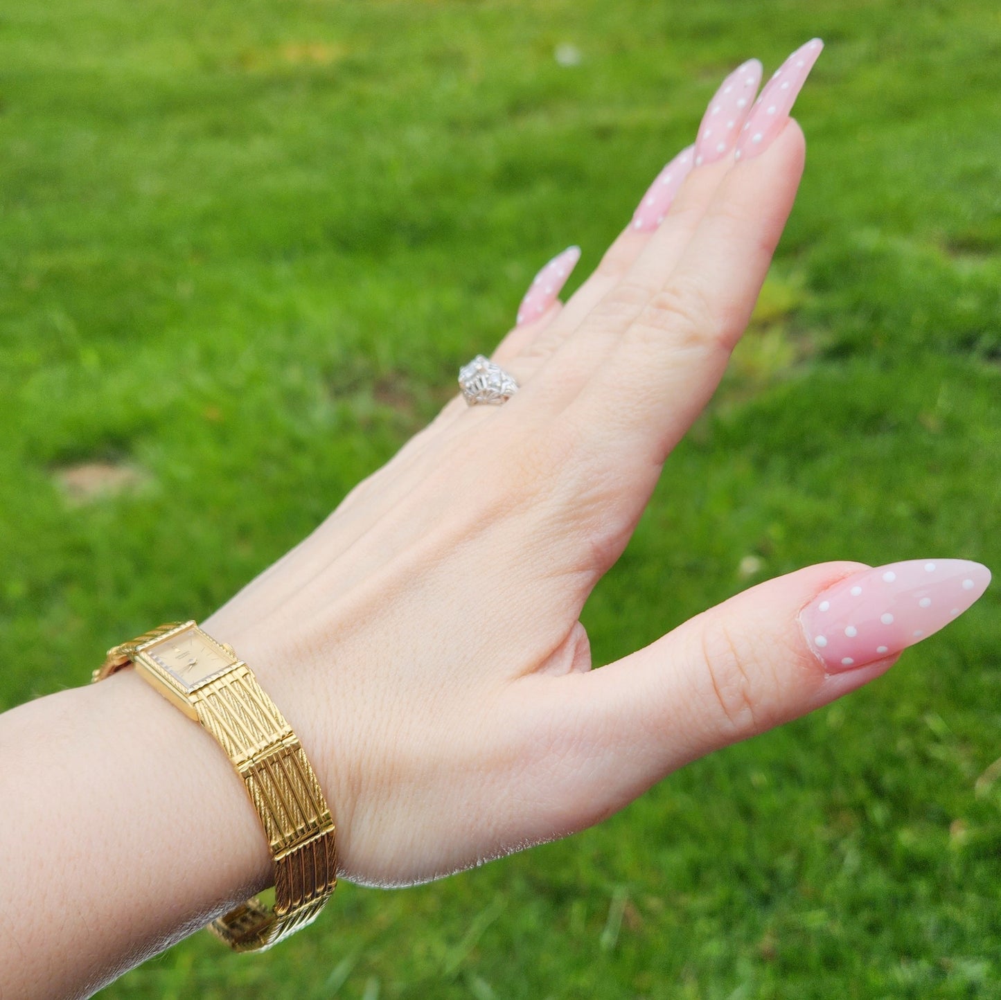 Vintage 90s Gold Tone Seiko Bracelet Watch