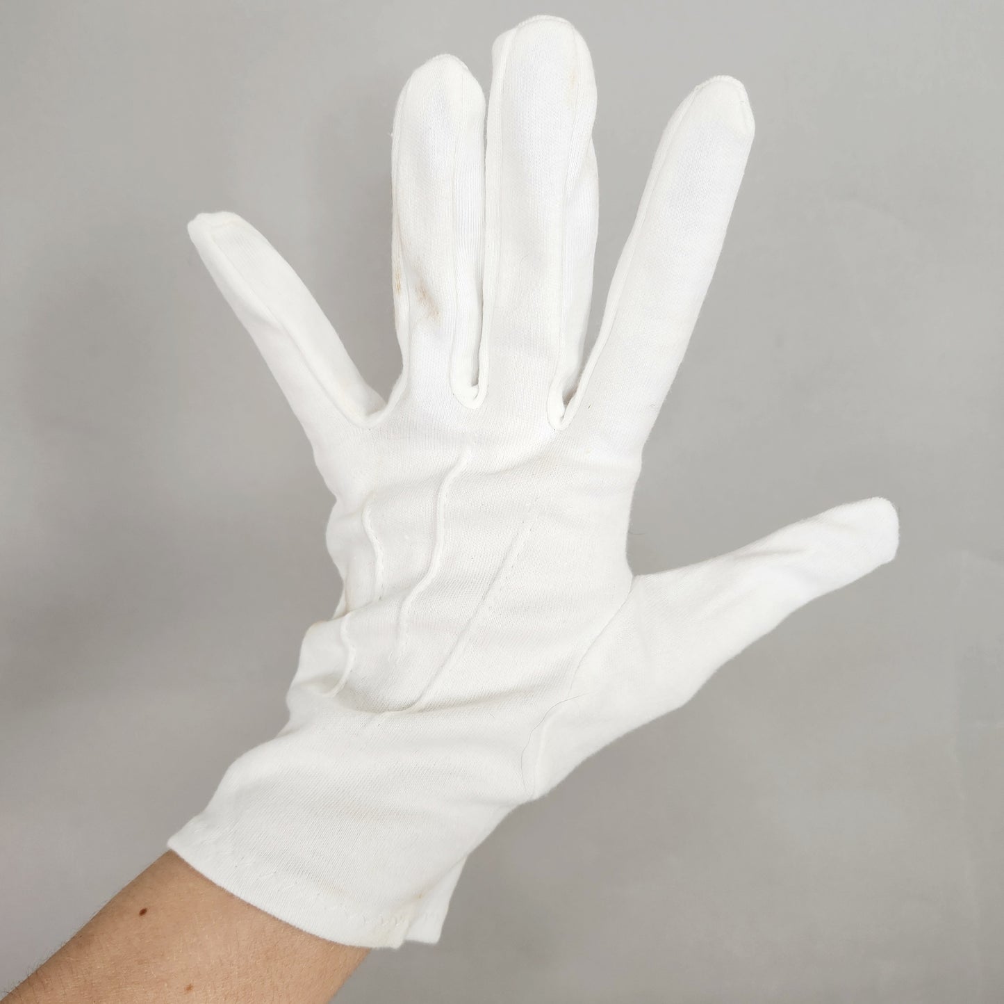 Vintage 60s Simple White Gloves