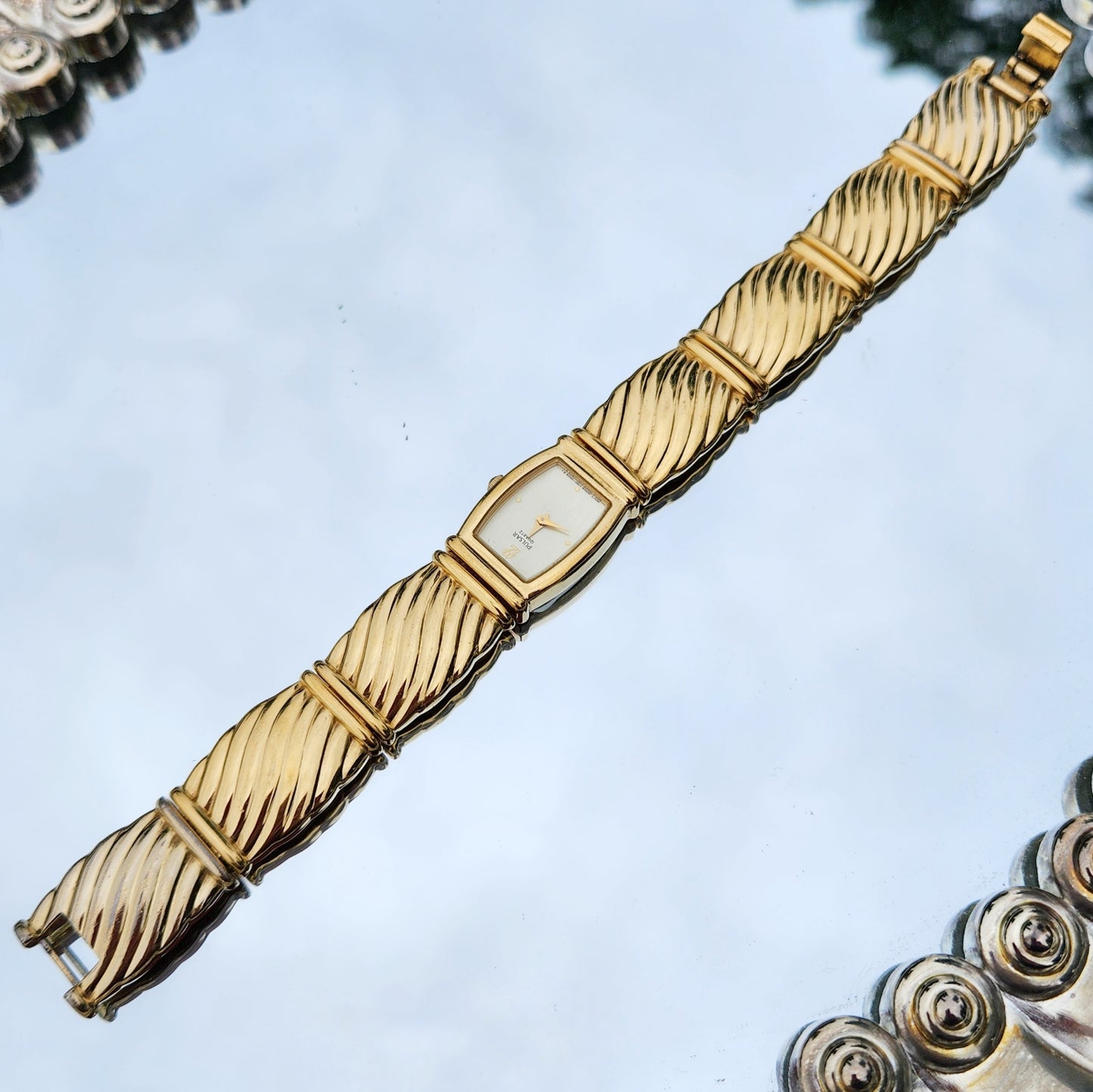 Vintage 90s Gold Tone Pulsar Bracelet Watch