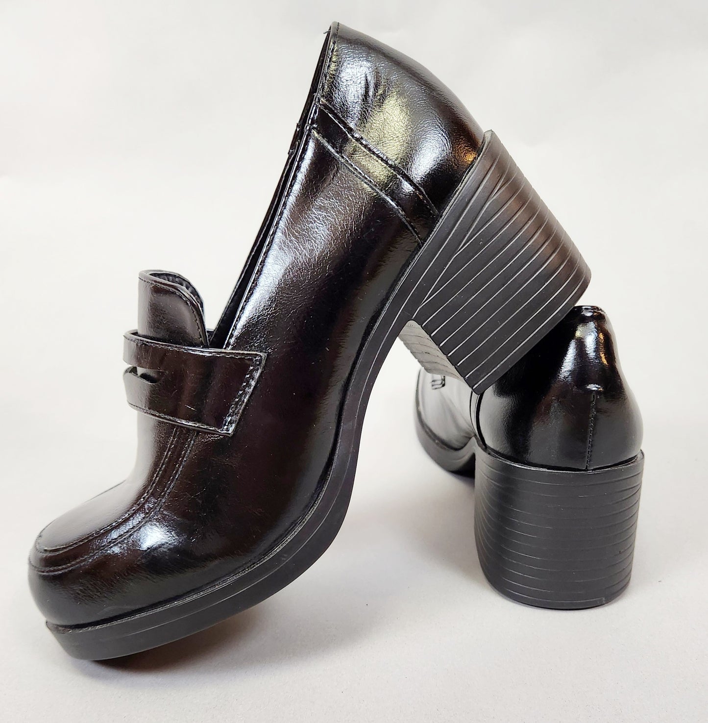 Vintage Y2k Heeled Chunky Heeled Loafers by Give Show
