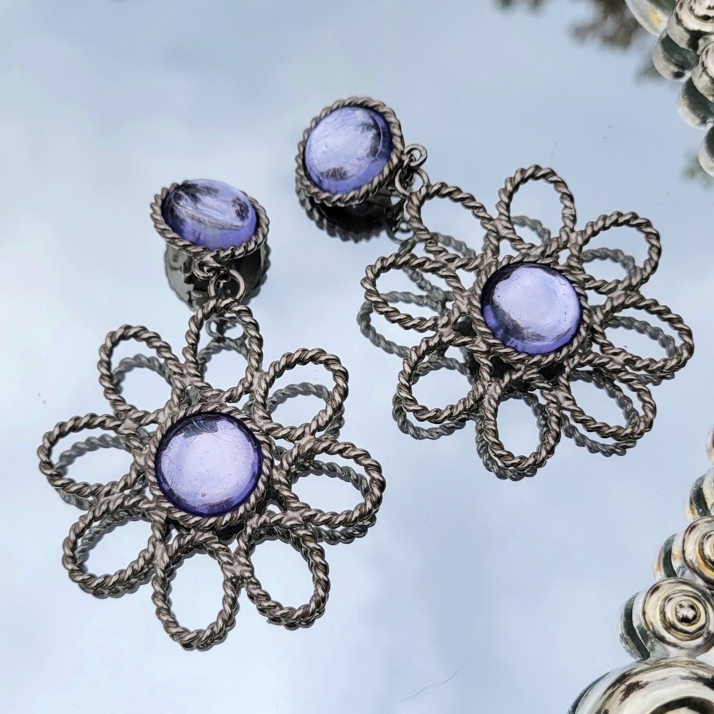 Vintage 90s does 70s Groovy Hippie Giant Daisy Earrings by Express