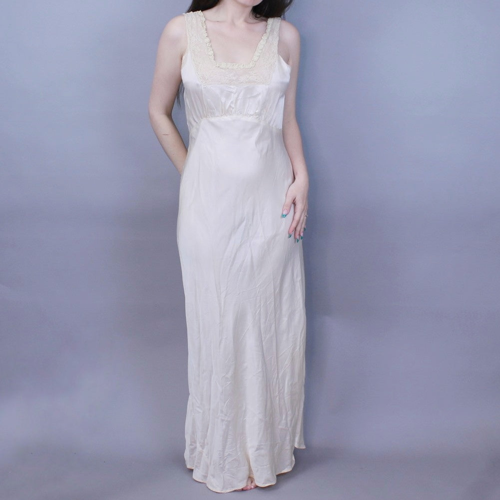 Vintage 40s Silky Bias Cut Elegant Nightgown