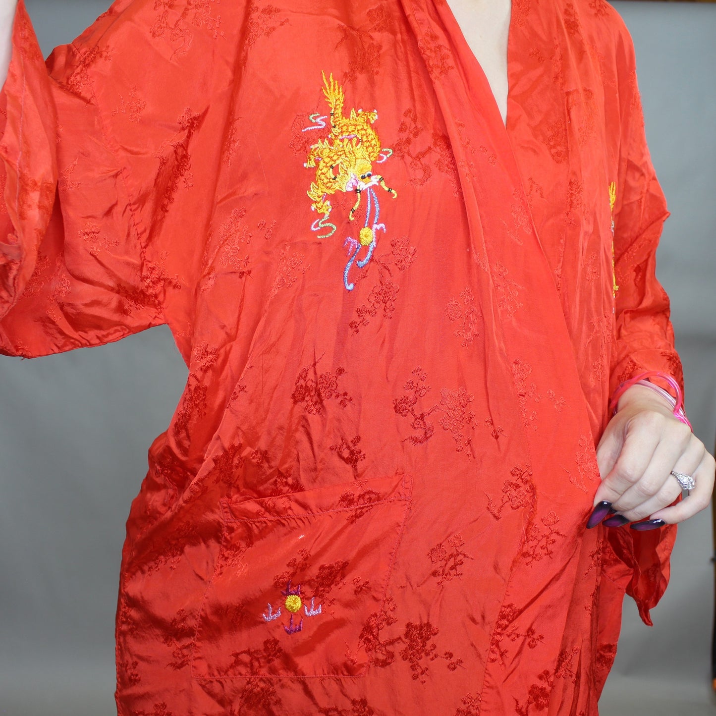 Vintage 70s Dragon Embroidered Kimono Robe