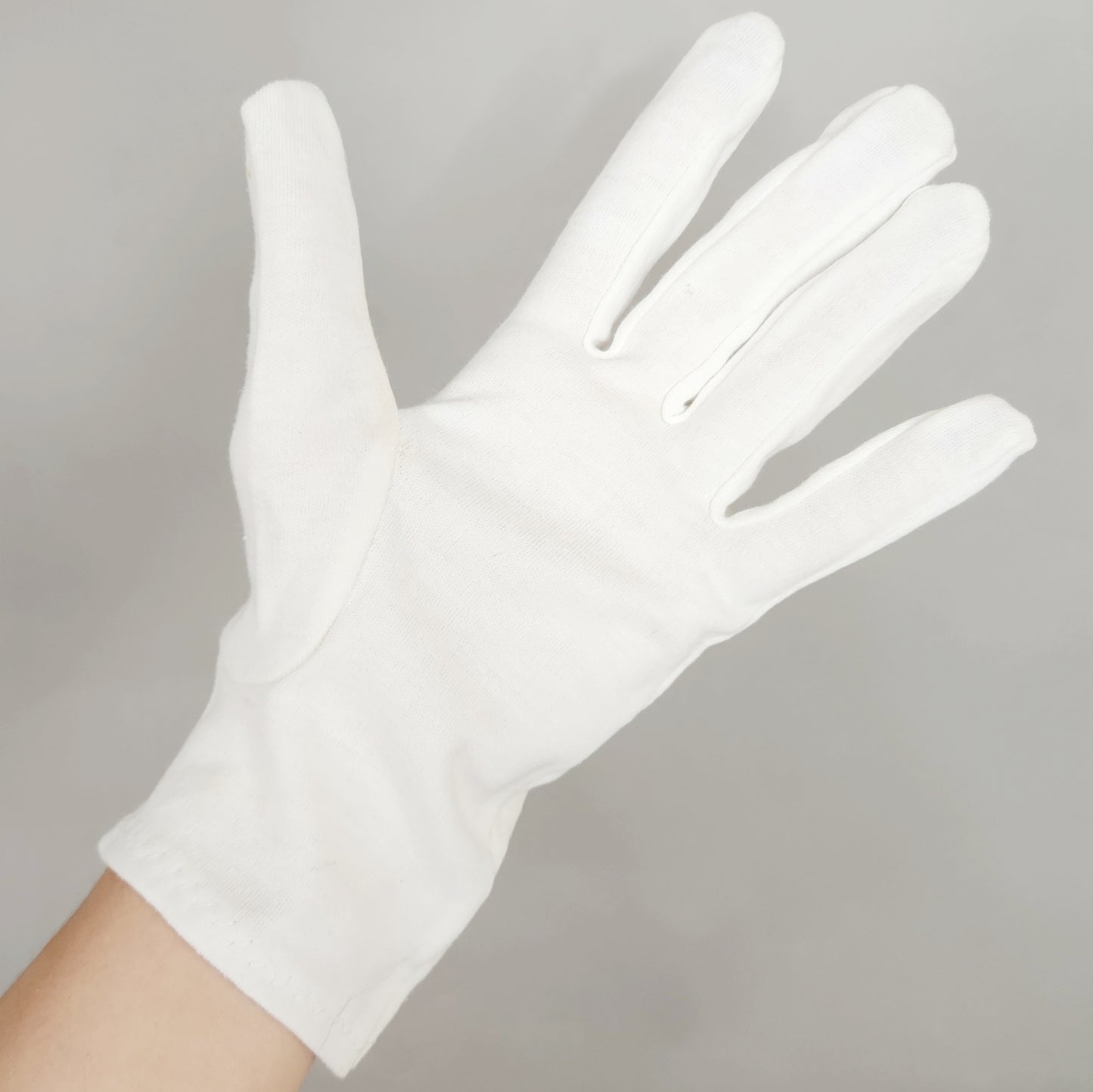 Vintage 60s Simple White Gloves