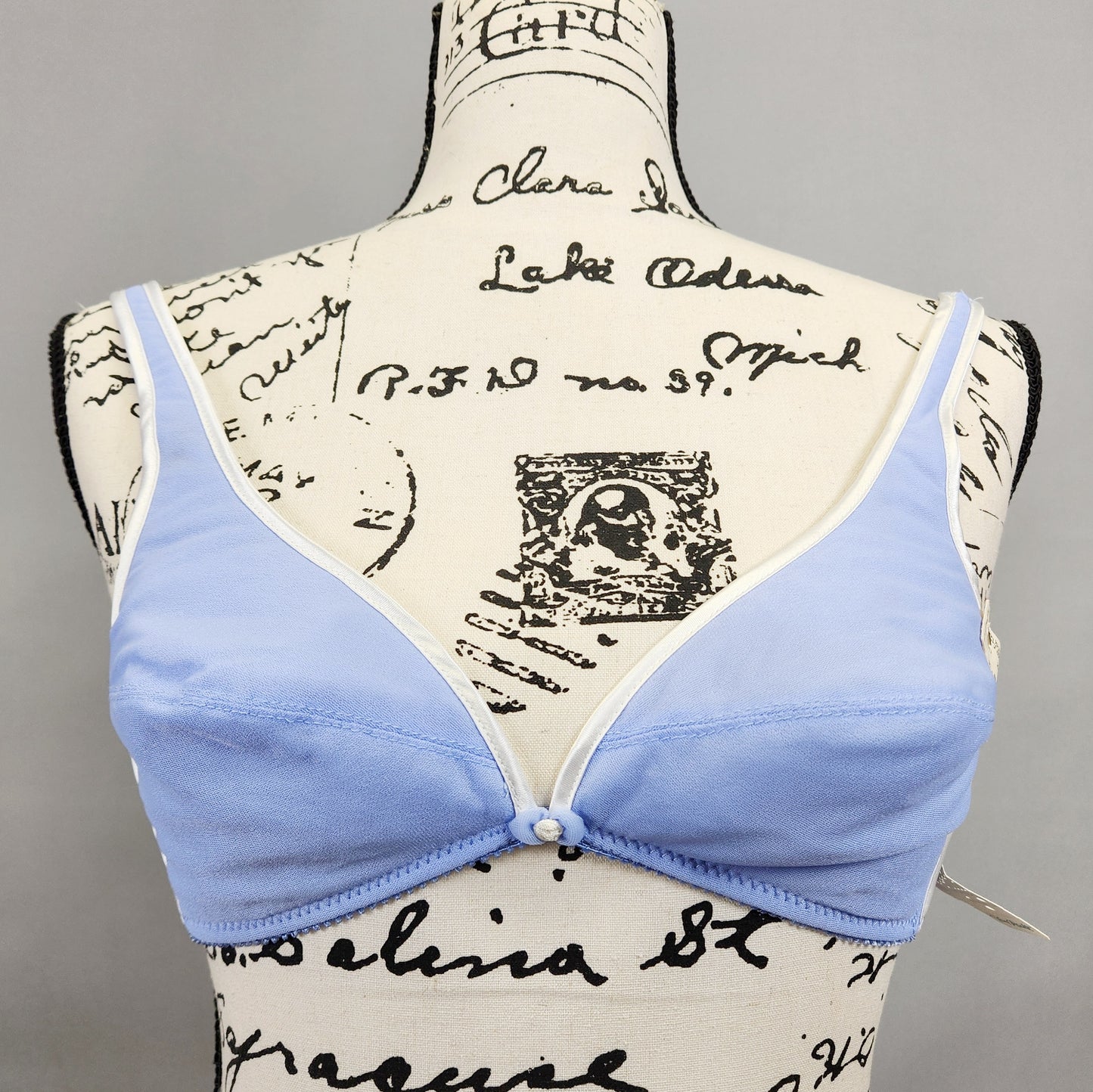 Deadstock NWT Vintage 70s Periwinkle Blue Bra by Van Raalte for Gimbel's