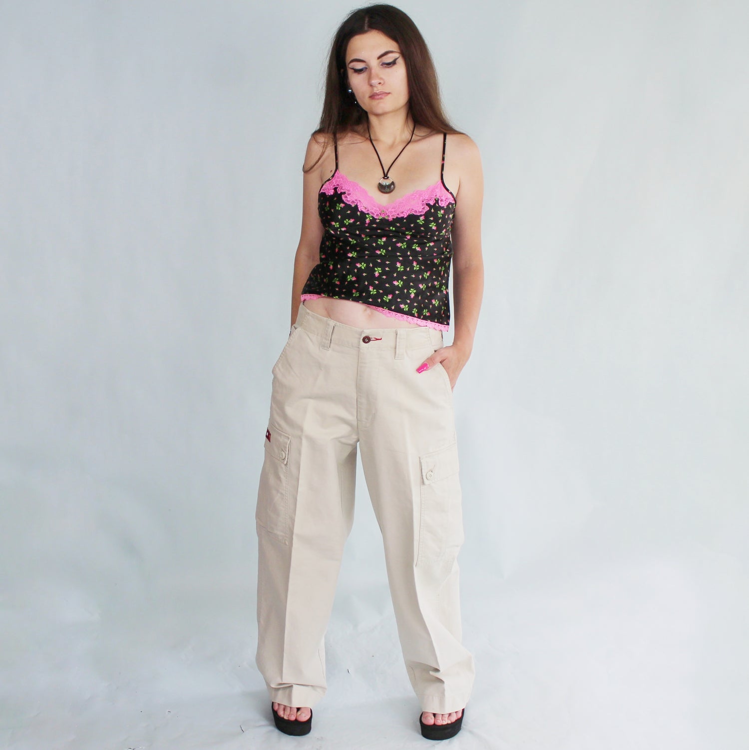 FIDDY Jeanshotpants Damen Cargohose Y2K Vintage mit Taschen Fashion  Cargohosen