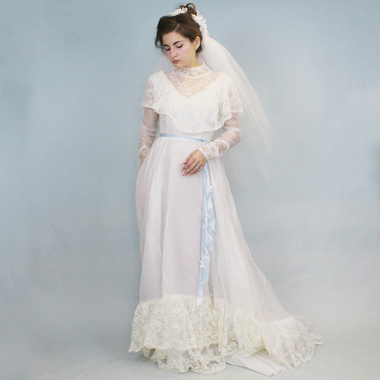 Vintage 80s Victorian Lace A-line Wedding Dress